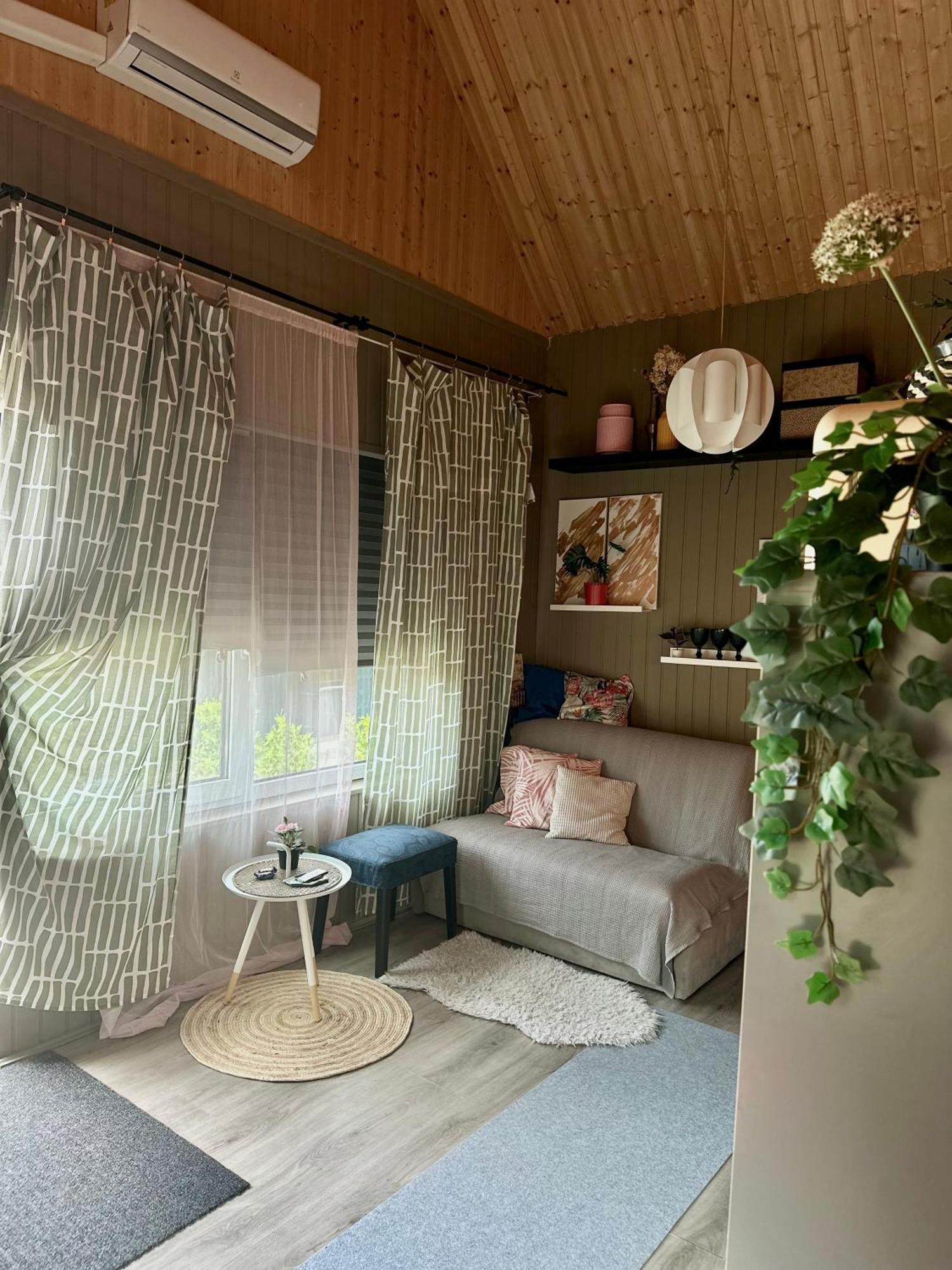 리가 Amazing Little House On An Island With Garden 빌라 외부 사진