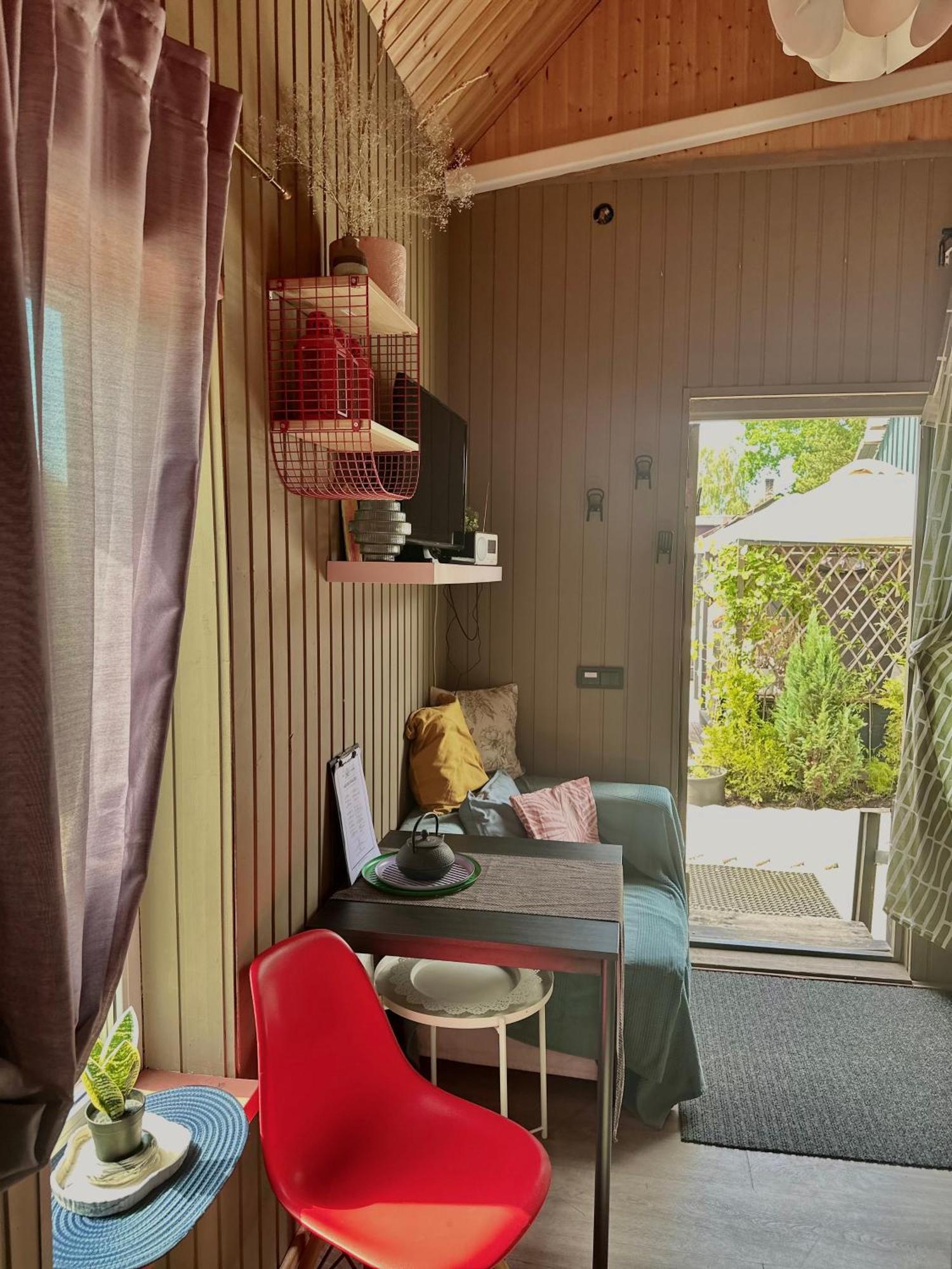리가 Amazing Little House On An Island With Garden 빌라 외부 사진